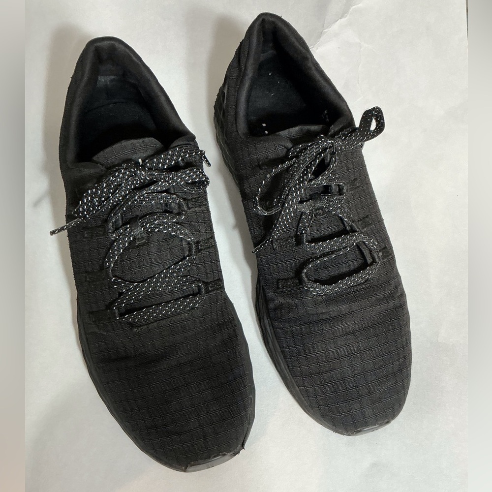 NOBULL Triple Black Athletic Training Sneaker  
Guys Size 7.5  Woman Size 9 - Picture 2 of 12